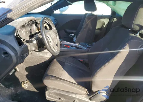 2021 Dodge Challenger Sxt z USA, uszkodzony, nr VIN 2C3CDZAG6MH635182